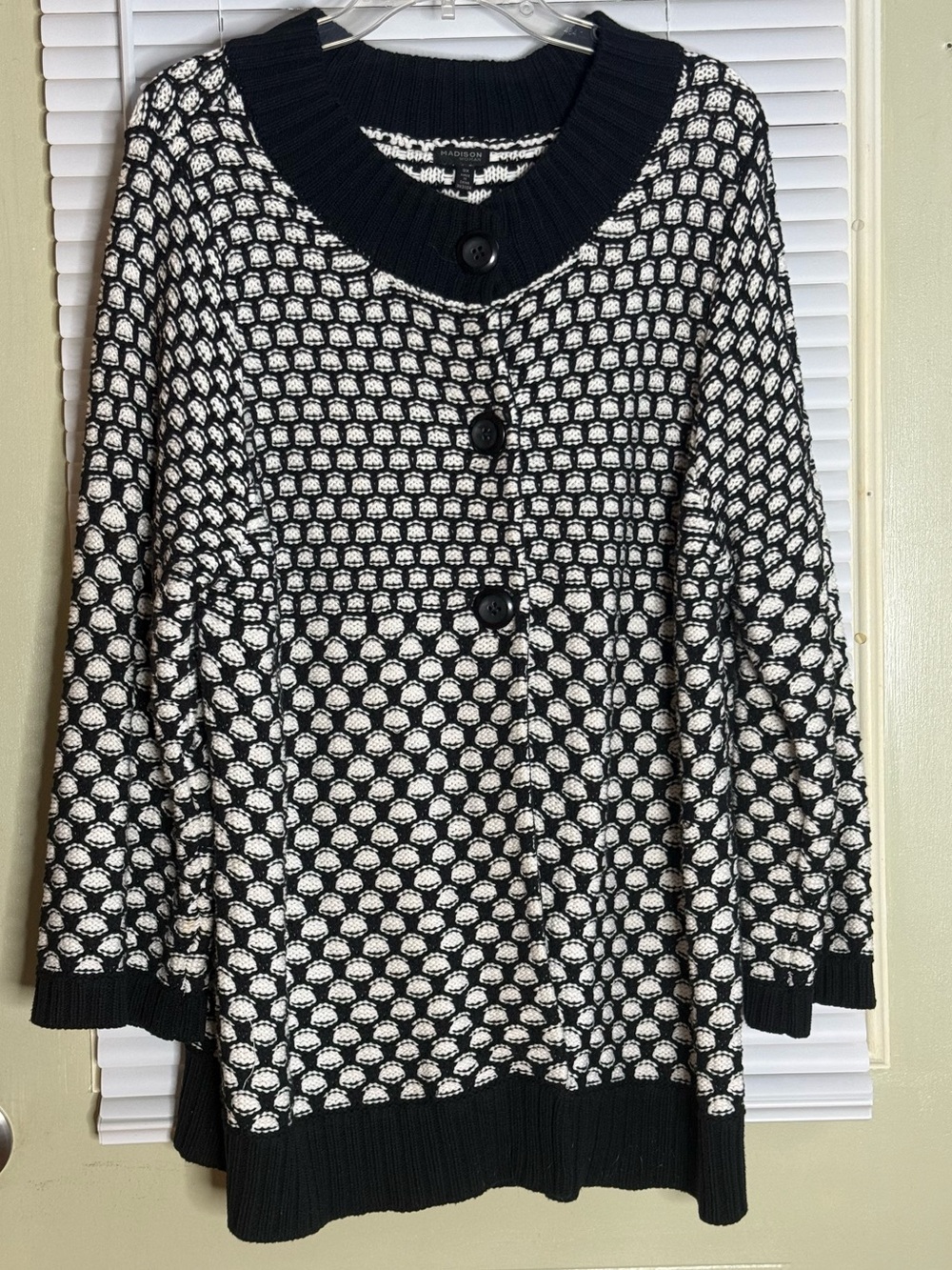 Madison Woman Black White Chunky Knit Cardigan Sweater Size 3X Cozy 100% Cotton